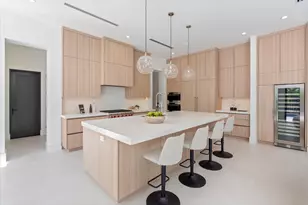 498 NE 6th St, Boca Raton, FL 33432 - Photo 4