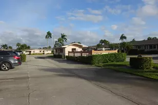 2763 Dudley Dr W, West Palm Beach, FL 33415 - Photo 2