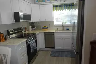 2763 Dudley Dr W, West Palm Beach, FL 33415 - Photo 4