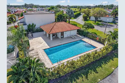 13534 Fountain View Boulevard, Wellington, FL 33414 - Photo 4