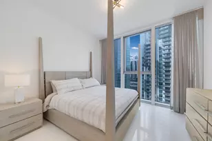 300 Biscayne Blvd Way, Miami, FL 33131 - Photo 16