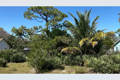 6483 SE Sylvan Place, Hobe Sound, FL 33455 - Photo 2
