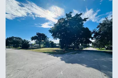 4802 Bonanza Road, Lake Worth, FL 33467 - Photo 10