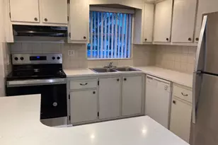 2894 Crosley Dr E, West Palm Beach, FL 33415 - Photo 2