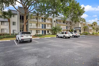 4822 Esedra Court #303, Lake Worth, FL 33467 - Photo 2