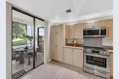 7472 La Paz Boulevard #109, Boca Raton, FL 33433 - Photo 12
