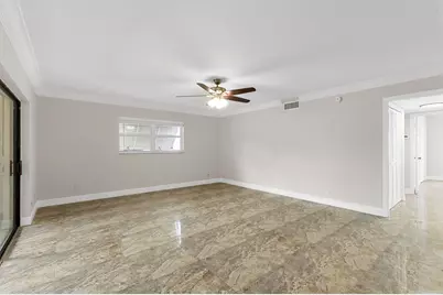 111 Lake Avenue #8, Lake Worth Beach, FL 33460 - Photo 10