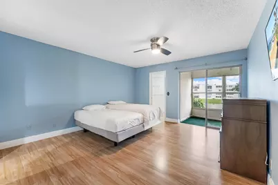 202 Wellington A, West Palm Beach, FL 33417 - Photo 8