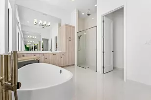 8330 Essex Country Clb Dr, Boca Raton, FL 33434 - Photo 44