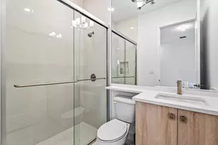 8330 Essex Country Clb Dr, Boca Raton, FL 33434 - Photo 38