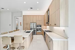 8330 Essex Country Clb Dr, Boca Raton, FL 33434 - Photo 26