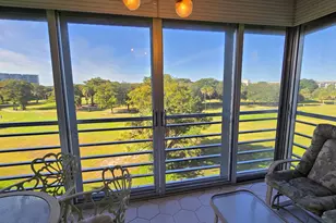 575 Oaks Ln, Pompano Beach, FL 33069 - Photo 10