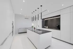 300 Biscayne Blvd Way, Miami, FL 33131 - Photo 8