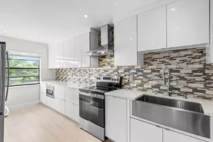 18 Stratford Dr E, Boynton Beach, FL 33436 - Photo 14