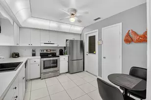 9800 Tabebuia Tree Dr, Boynton Beach, FL 33436 - Photo 20