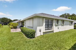 9800 Tabebuia Tree Dr, Boynton Beach, FL 33436 - Photo 32