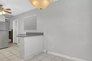 1031 NW 23rd Way, Fort Lauderdale, FL 33311 - Photo 10