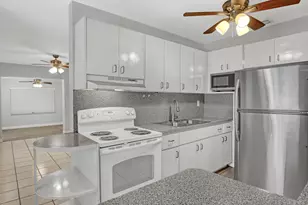 1031 NW 23rd Way, Fort Lauderdale, FL 33311 - Photo 12