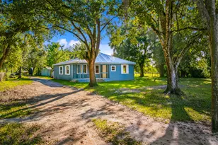 250 NW 98th St, Okeechobee, FL 34972 - Photo 2