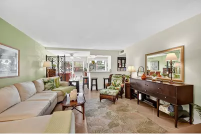7 Golfs Edge #D, West Palm Beach, FL 33417 - Photo 2