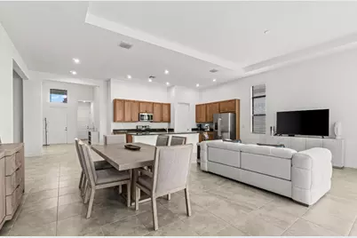 11344 SW Pietra Way, Port Saint Lucie, FL 34987 - Photo 10