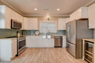 101 11th St, Marathon, FL 33050 - Photo 2