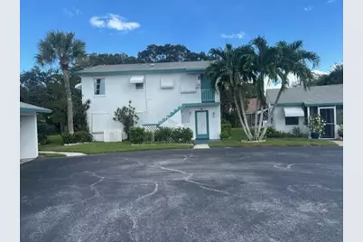 10162 N Meridian Way N #6, Palm Beach Gardens, FL 33410 - Photo 2