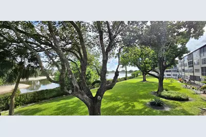 203 Southampton A, West Palm Beach, FL 33417 - Photo 2