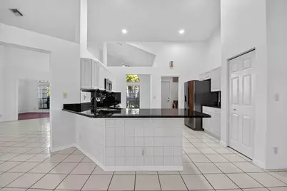 172 Monterey Way, Royal Palm Beach, FL 33411 - Photo 18