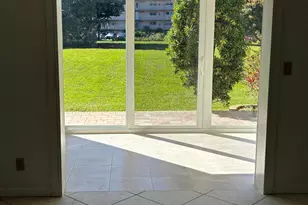 2615 NE 3rd Ct, Boynton Beach, FL 33435 - Photo 4