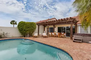 2312 Las Casitas Dr, Wellington, FL 33414 - Photo 2