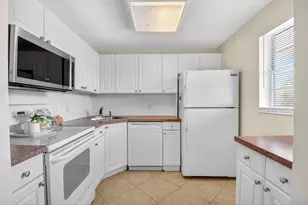 2182 NE 1st Way, Boynton Beach, FL 33435 - Photo 2
