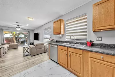 6379 NW 38th Drive, Coral Springs, FL 33067 - Photo 28