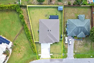 684 SW Jada Rd, Port Saint Lucie, FL 34953 - Photo 4