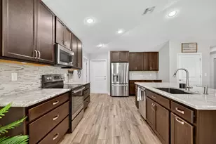 2502 SW Dalpina Rd, Port Saint Lucie, FL 34953 - Photo 16