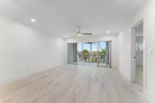 29 Yacht Club Dr, North Palm Beach, FL 33408 - Photo 18