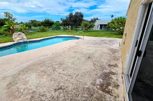 2209 SE East Dunbrooke Cir, Port Saint Lucie, FL 34952 - Photo 8