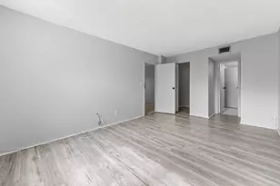 2650 NW 49th Ave, Lauderdale Lakes, FL 33313 - Photo 10