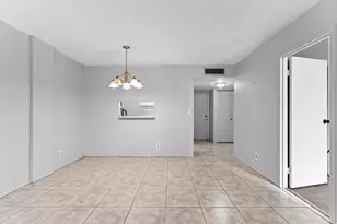 2650 NW 49th Ave, Lauderdale Lakes, FL 33313 - Photo 10