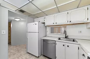 2650 NW 49th Ave, Lauderdale Lakes, FL 33313 - Photo 8