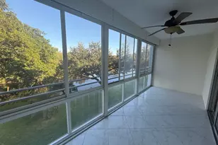 3027 Newport H, Deerfield Beach, FL 33442 - Photo 4