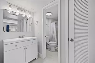 5500 Tamberlane Cir, Palm Beach Gardens, FL 33418 - Photo 12