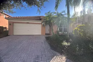 8008 Via Hacienda, Palm Beach Gardens, FL 33418 - Photo 2