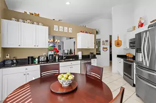 9082 Bay Point Cir Circle, West Palm Beach, FL 33411 - Photo 14