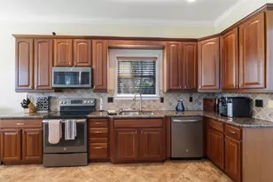 6335 NW Hala Ct, Port Saint Lucie, FL 34983 - Photo 10