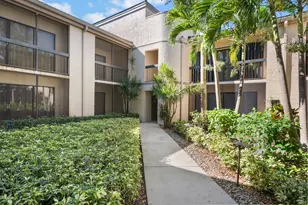 9460 Meadowood Dr, Fort Pierce, FL 34951 - Photo 4