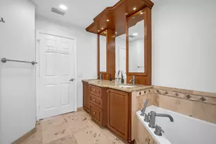 1343 Lake Breeze Dr, Wellington, FL 33414 - Photo 36