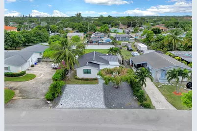 320 NW 3rd Avenue, Delray Beach, FL 33444 - Photo 2