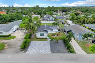 320 NW 3rd Ave, Delray Beach, FL 33444 - Photo 2