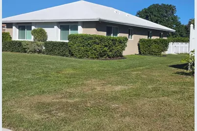 27 Vista Del Rio, Boynton Beach, FL 33426 - Photo 4